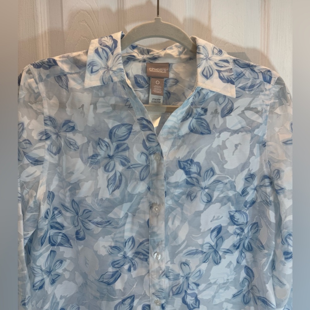 Chico’s Blue Floral Long Sleeve Semi Sheer Button Down Blouse Women’s Sz 0 (Sm) - Picture 4 of 11